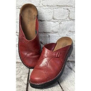 Clarks Red Leather Stitched Mules Slides Slip Ons Shoes Size 8M